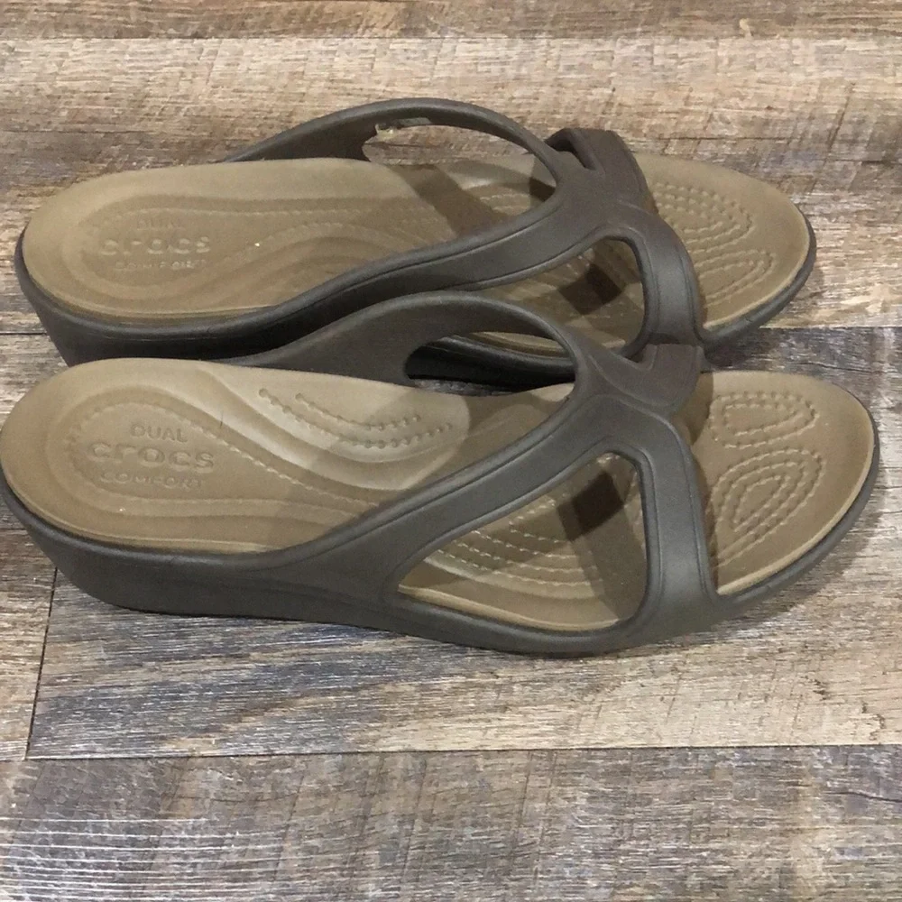 Two Crocs Meleen Twist Wedge Sandals‎ Black and Brown  Dual Comfort Womens 7